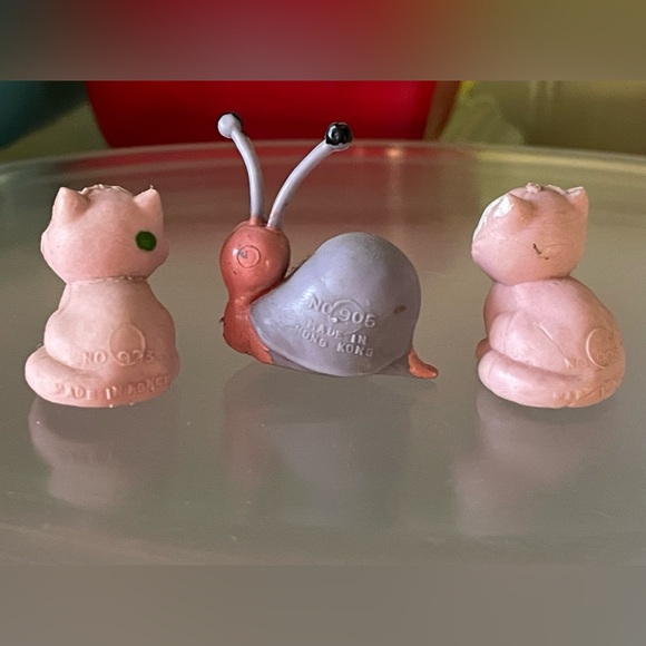 SOLD Vintage Retro Kitschy Plastic Animal Figurines🩷 - Picture 4 of 8